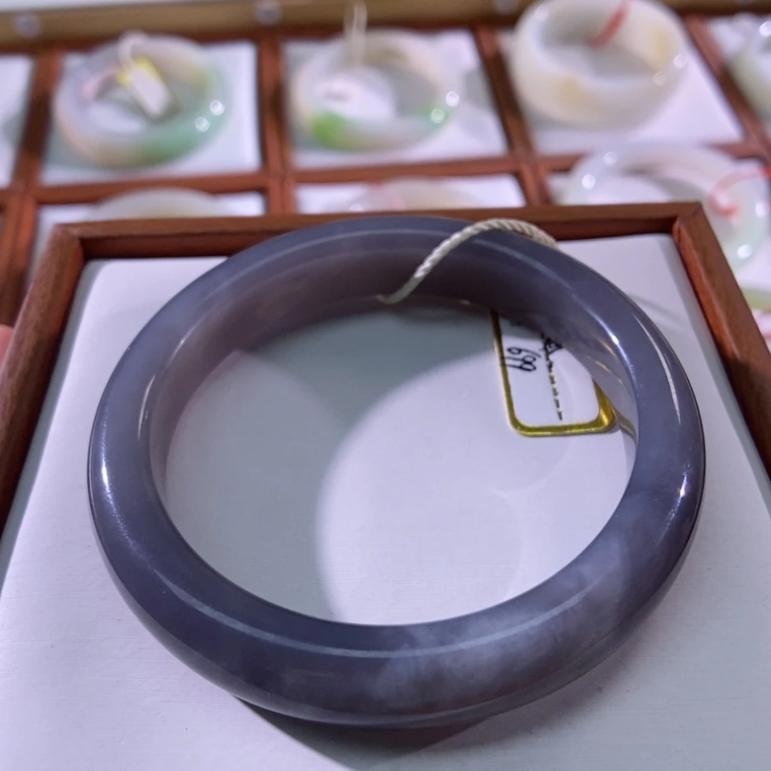 【闪购商品】未镶嵌手镯和田玉