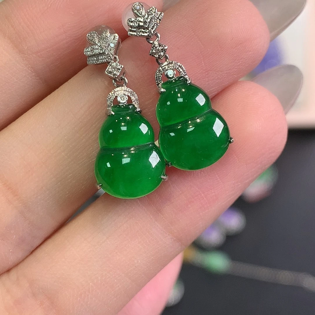 翡翠18K金镶嵌耳饰3、