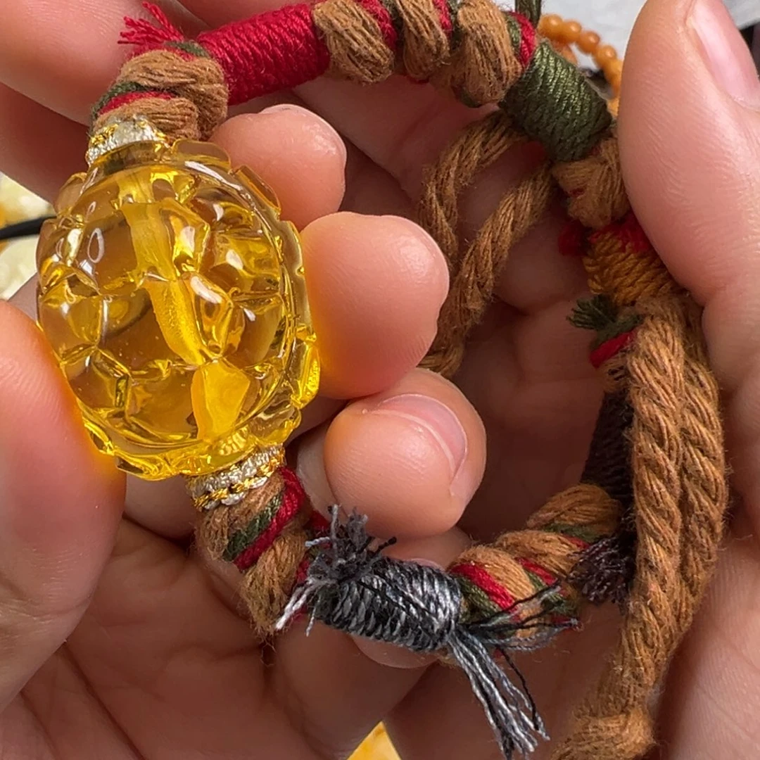 琥珀未镶嵌裸石琥珀