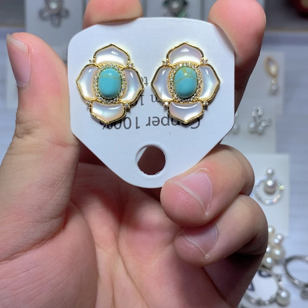 淡水珍珠银S925镶嵌耳饰