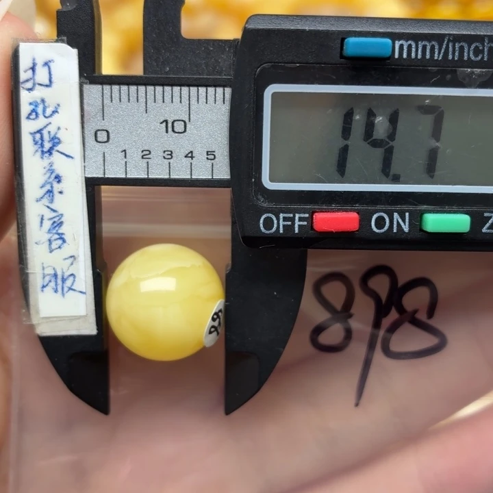 未镶嵌蜜蜡裸石比**?蜜蜡