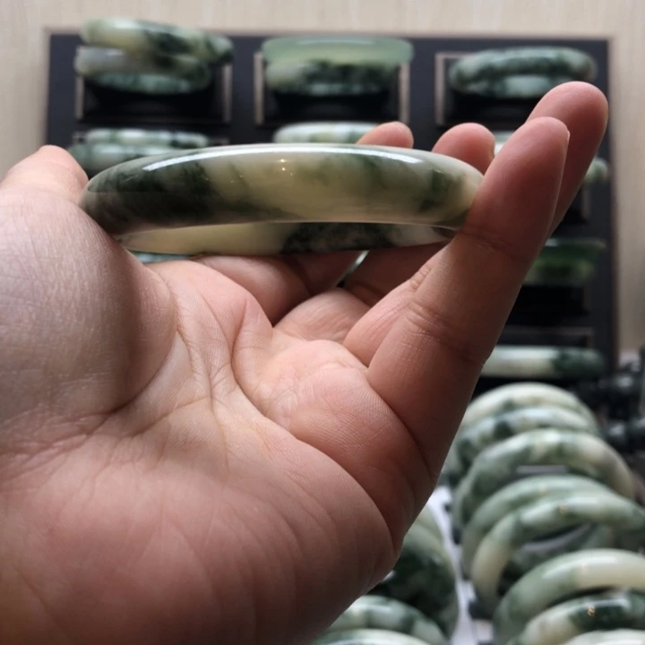 岫玉未镶嵌手镯岫玉手镯手工