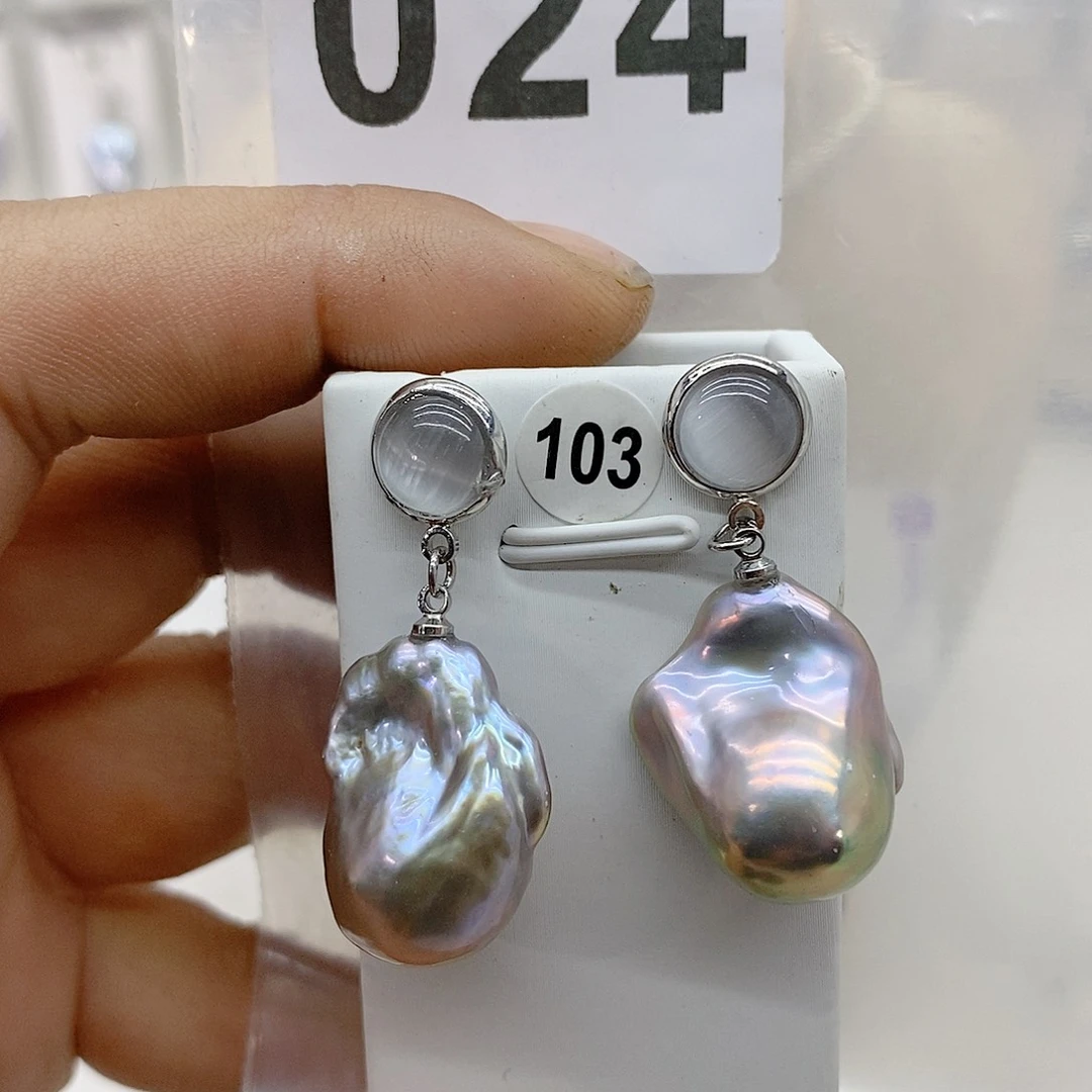 淡水珍珠颈饰合金