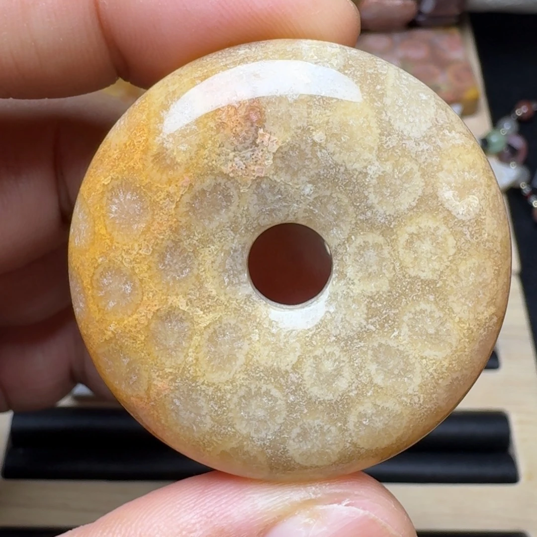 未镶嵌纯天然色有机玉石保真色硅化玉
