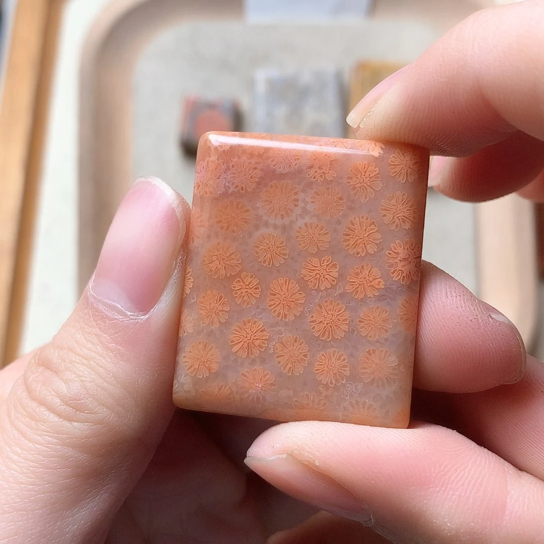 石英质玉颈饰未镶嵌小**ฅ