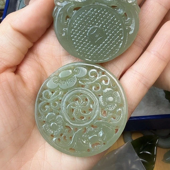 和田玉（糖玉）颈饰未镶嵌妙**?