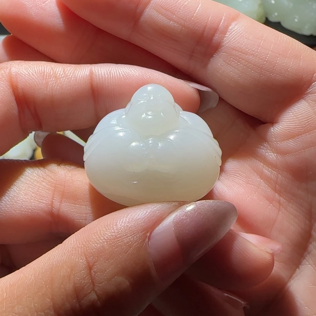 简***吃和田玉未镶嵌颈饰