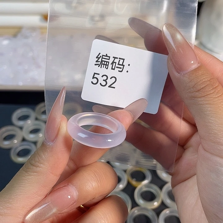 未镶嵌戒指玛瑙/玉髓532港18