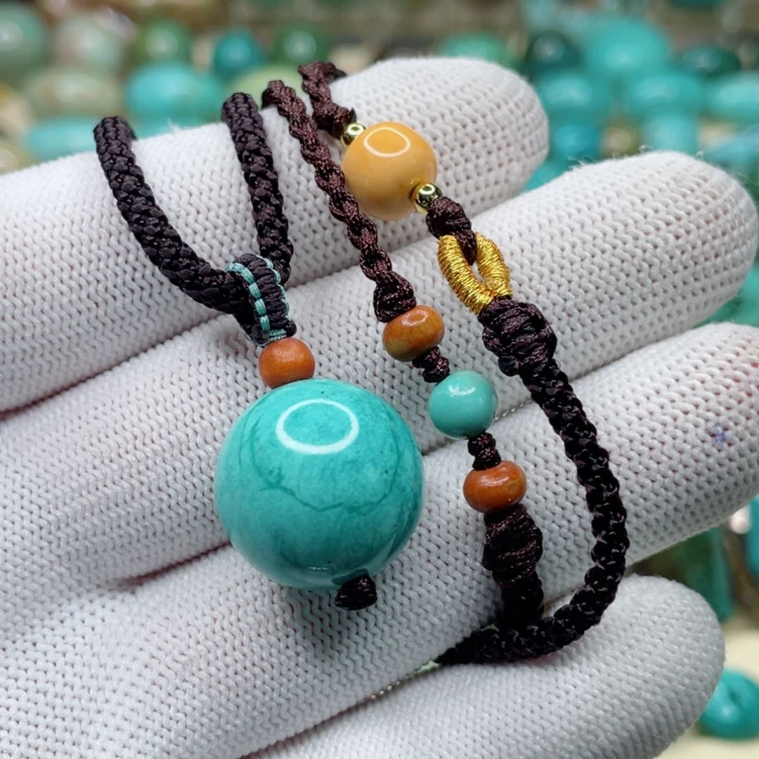 未镶嵌绿松石颈饰