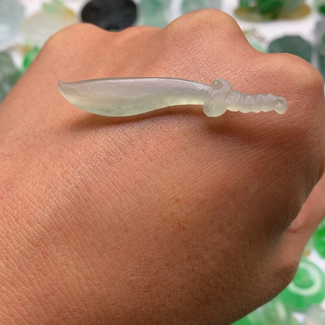 定制翡翠未镶嵌刀