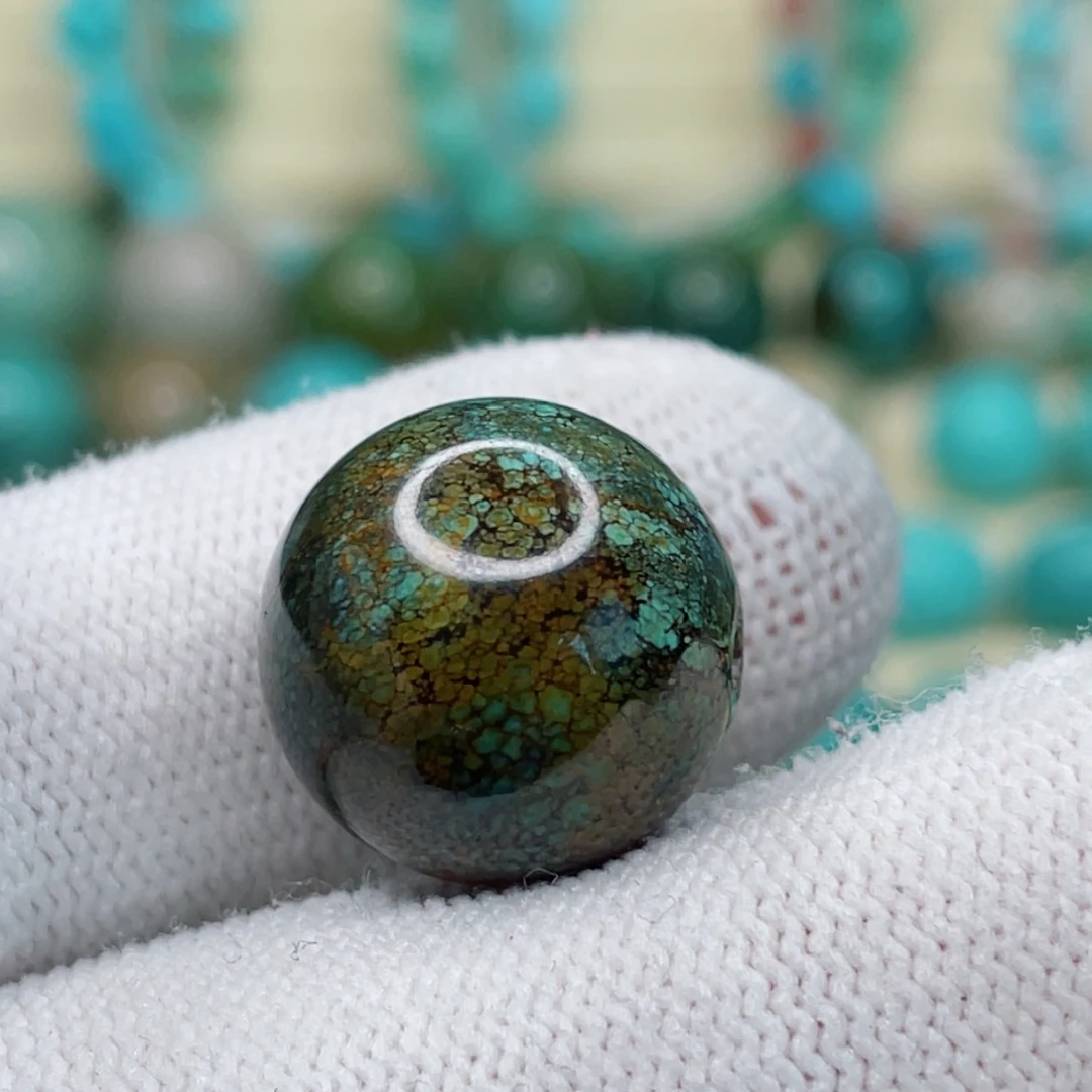 绿松石未镶嵌颈饰