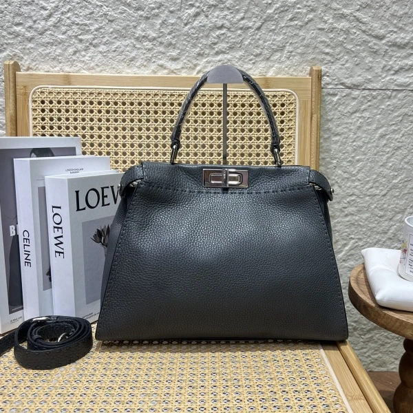 包包/芬迪/95新/250922XZ0012/C17411437436