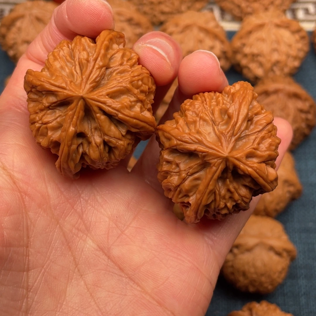 M***s文玩核桃把件42全品正四棱