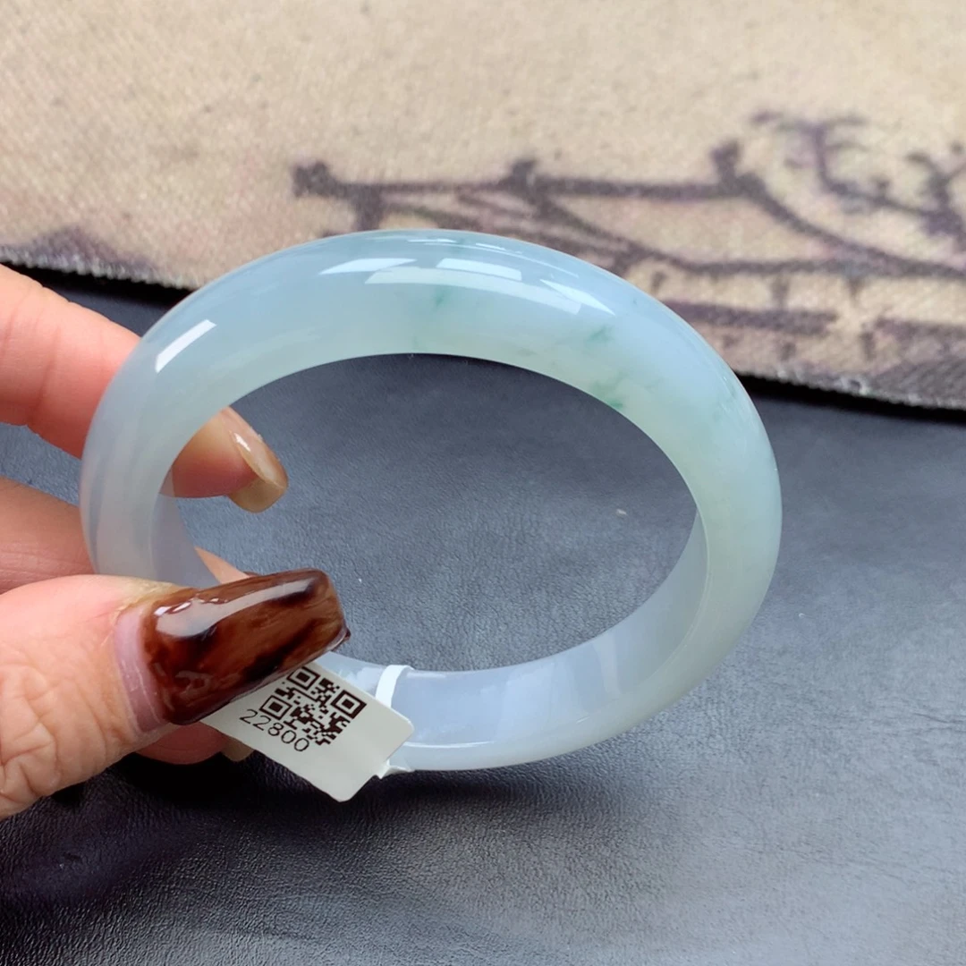 未镶嵌手镯翡翠缅甸翡翠手镯