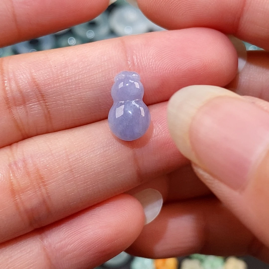 翡翠未镶嵌颈饰葫芦冰紫