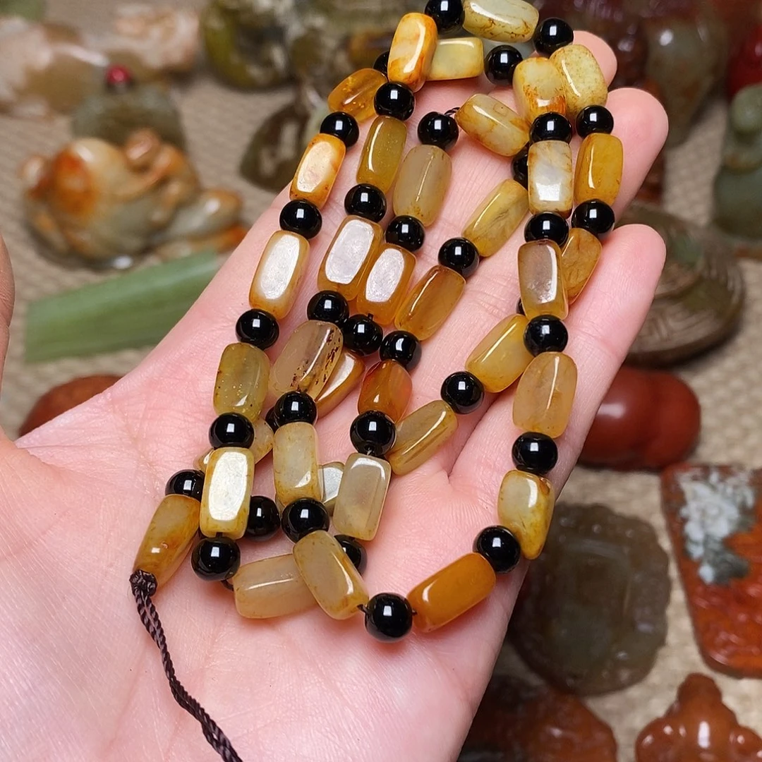 蛇纹石玉未镶嵌颈饰