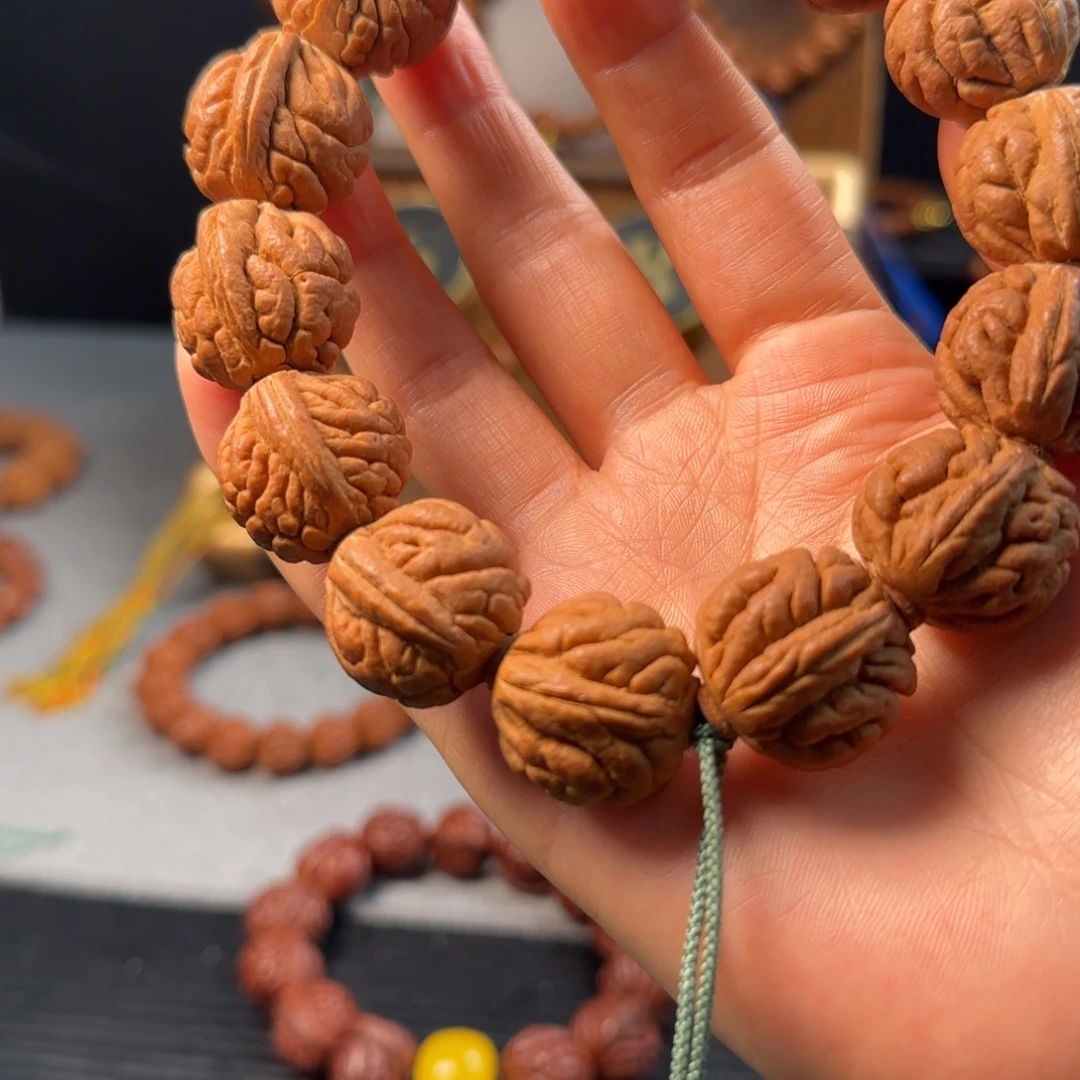 无***敌手串桃核18霸王龙元宝