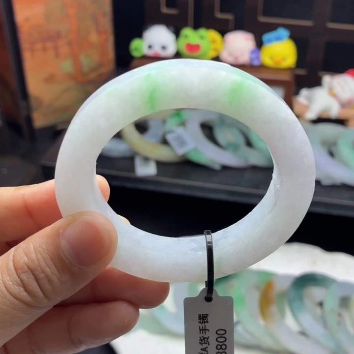 定制翡翠未镶嵌50-56贵白底青