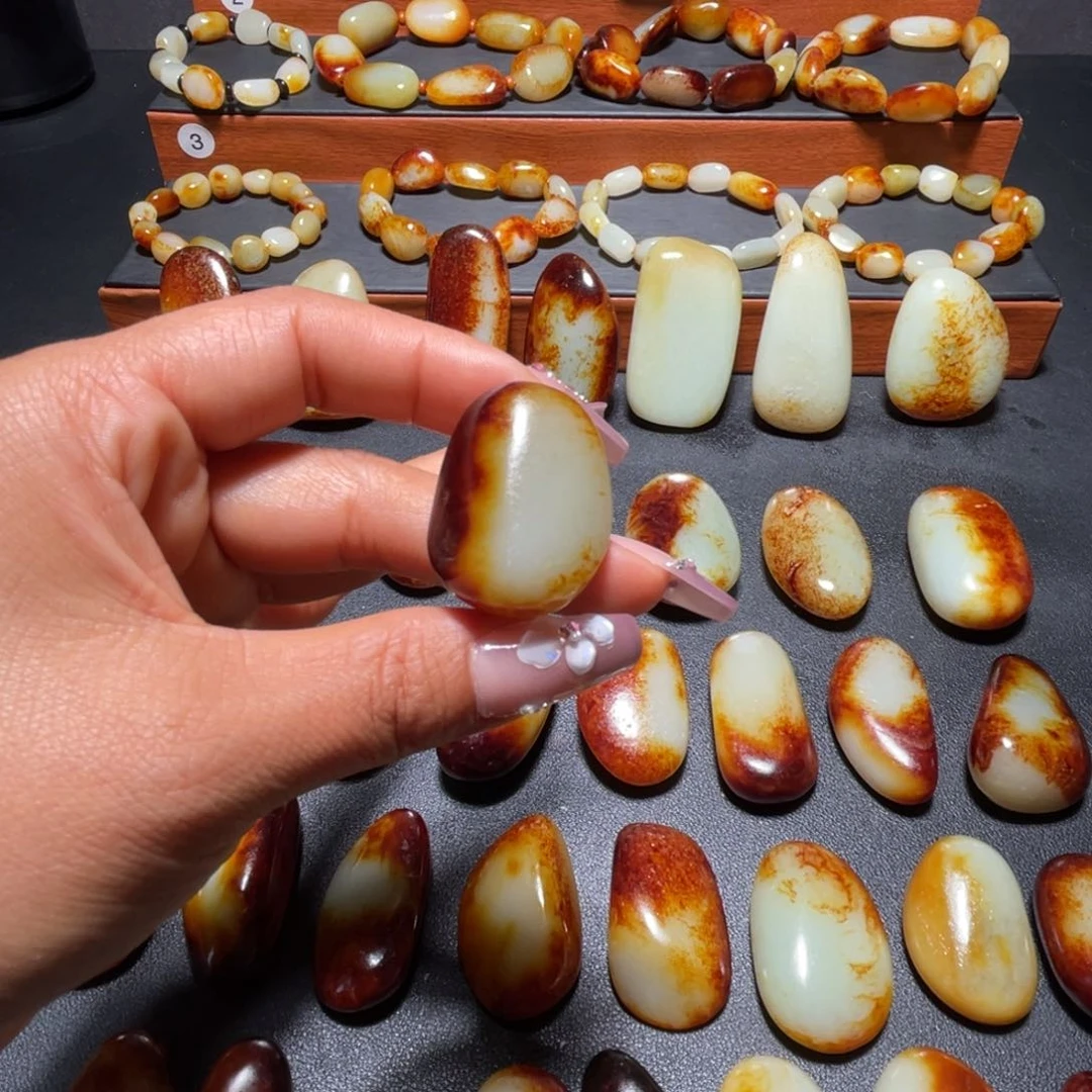 颈饰未镶嵌和田玉…**…