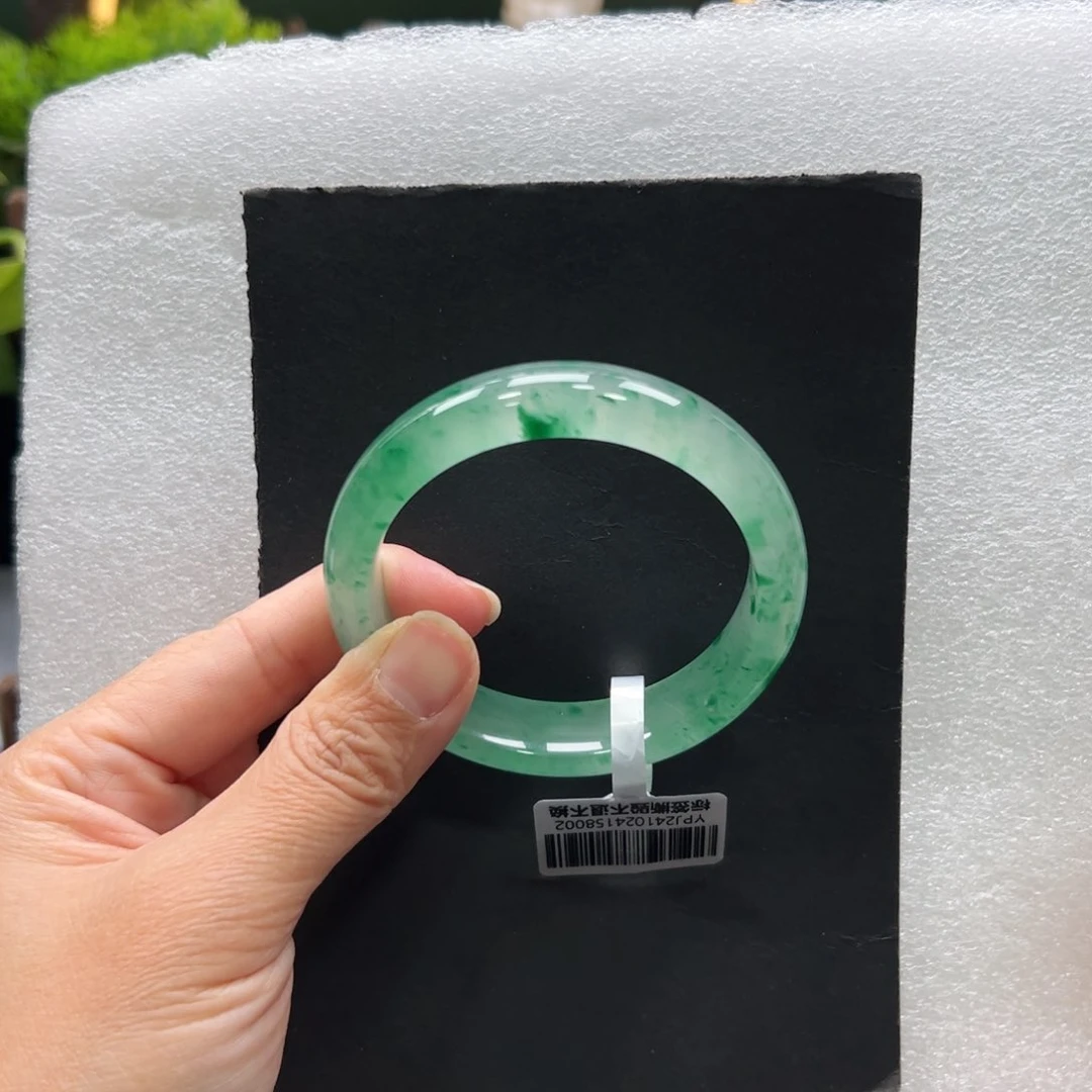 石英质玉手镯未镶嵌➕佳佳555657