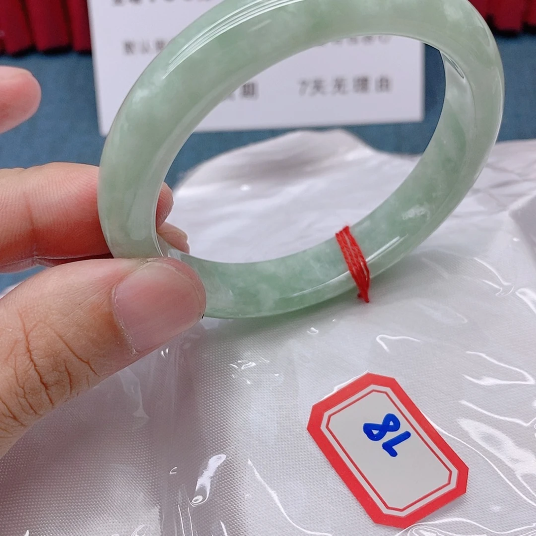 小***儿未镶嵌手镯翡翠788888/58