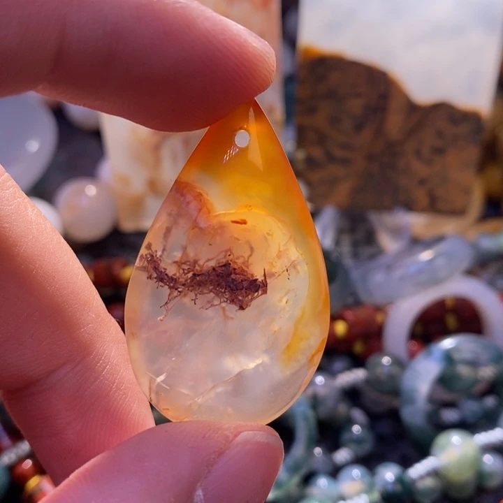 【闪购商品】玛瑙/玉髓颈饰未镶嵌温***。