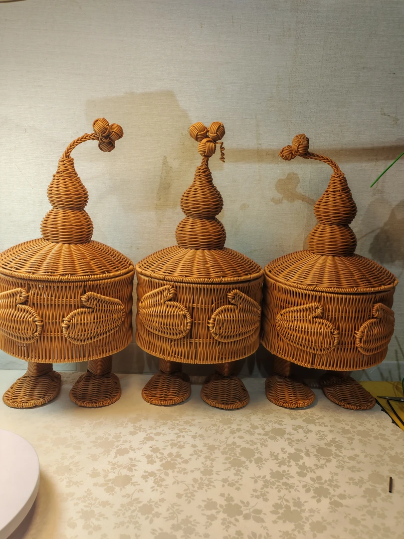 仿藤编钢筋骨架葫芦娃收纳筐