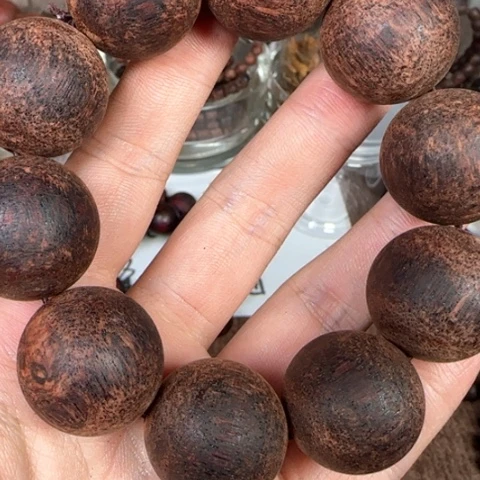 藤类2.5白绿油结晶降真香