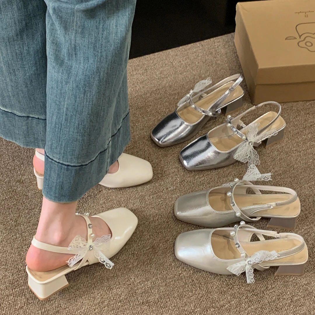 贾不假凉鞋女款2025新款夏季复古绝美珍珠水钻配裙子韩系小皮鞋子