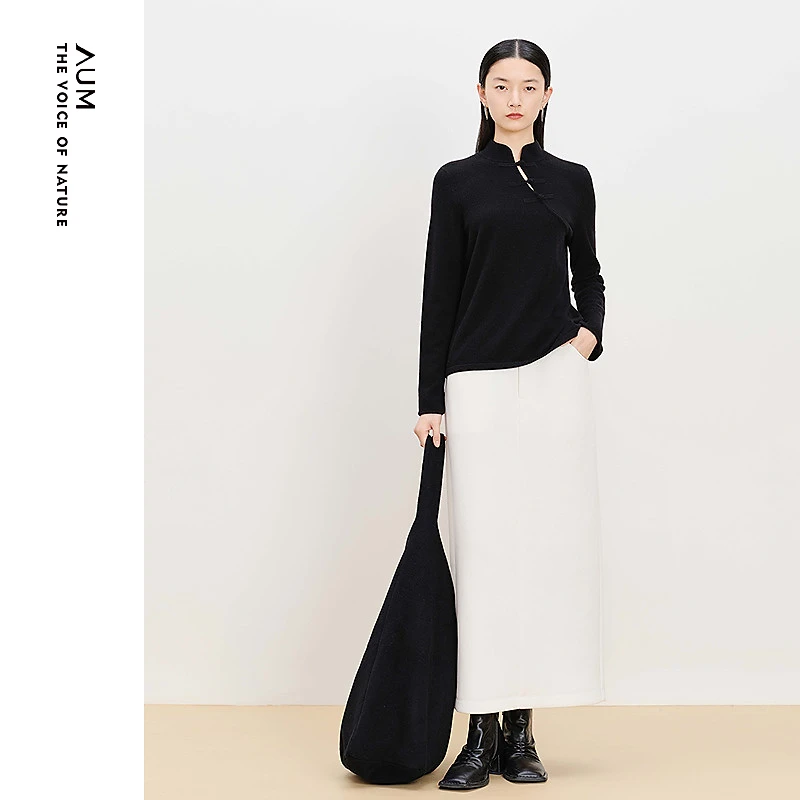 AUM/噢姆女士新款新中式上衣半高领盘扣毛针织衫M1EG4SB2M