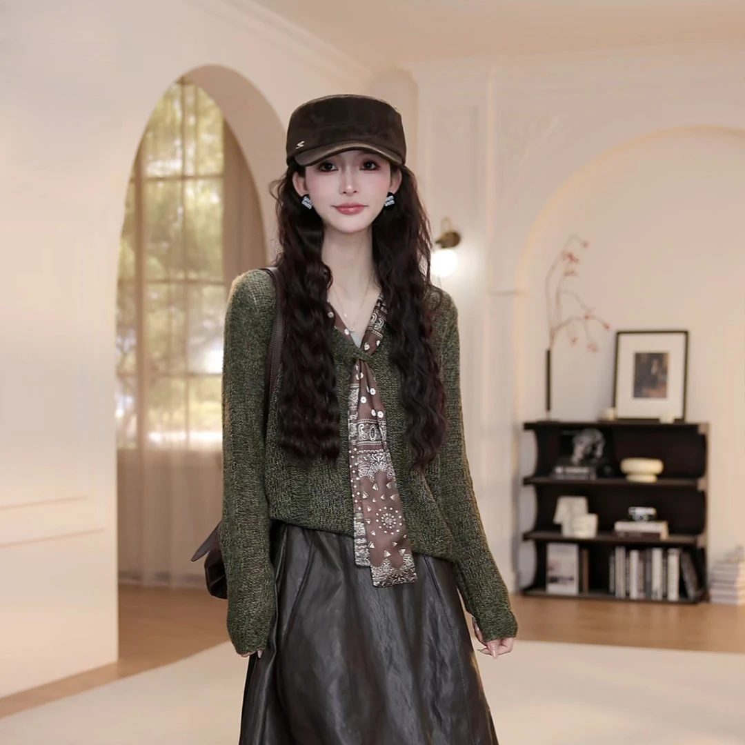 【YANYAN】绿色V领丝巾毛衣女秋季宽松显瘦慵懒风纯色针织衫8884