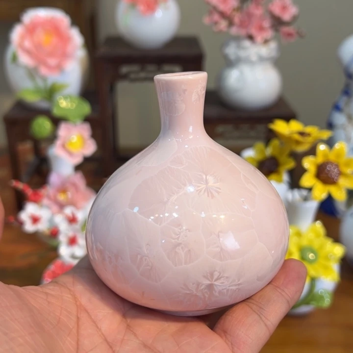 手工精致陶瓷摆件
