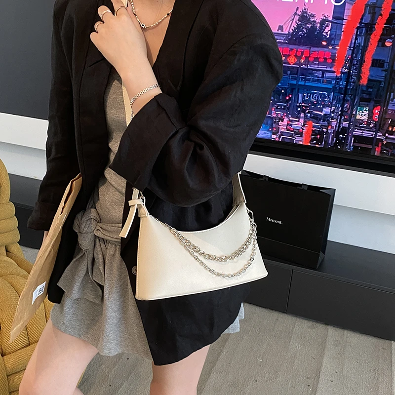 1023694夏季时尚小众设计斜跨包韩版链条单肩腋下包