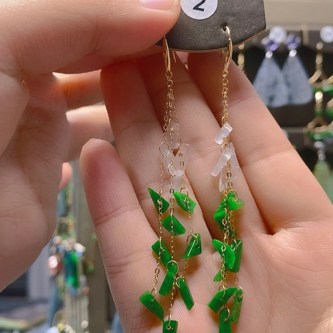 18K金镶嵌翡翠耳饰翡翠