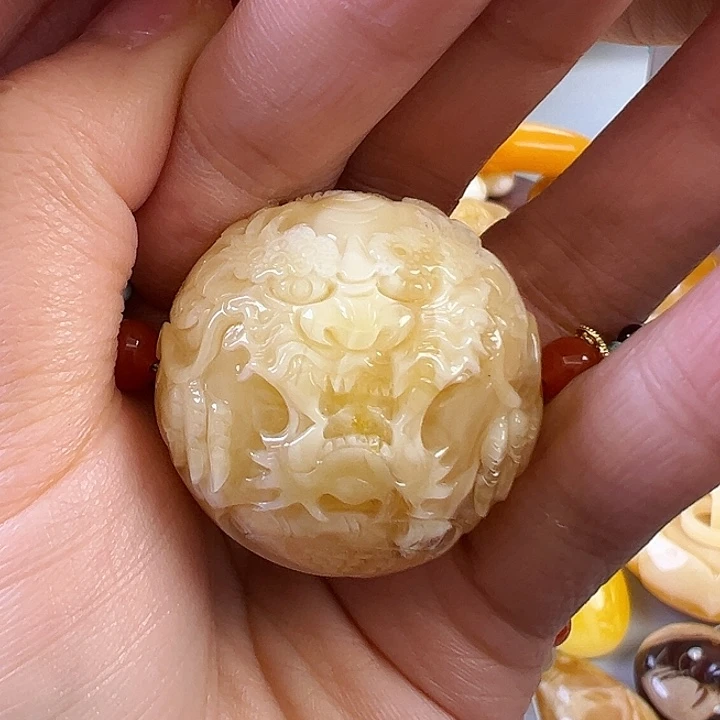 蜜蜡颈饰未镶嵌红***蜜蜡