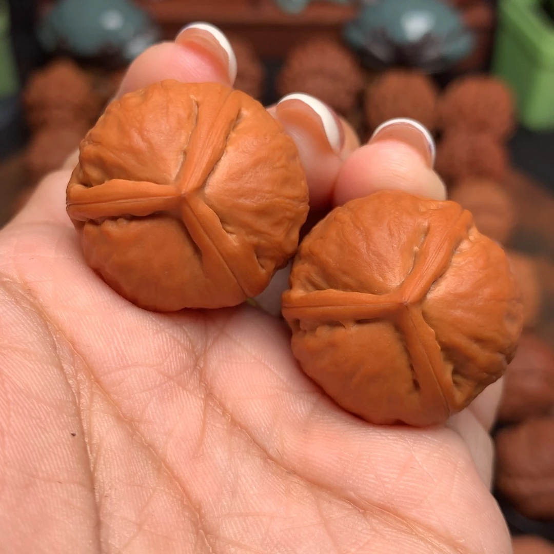 把件文玩核桃正奔