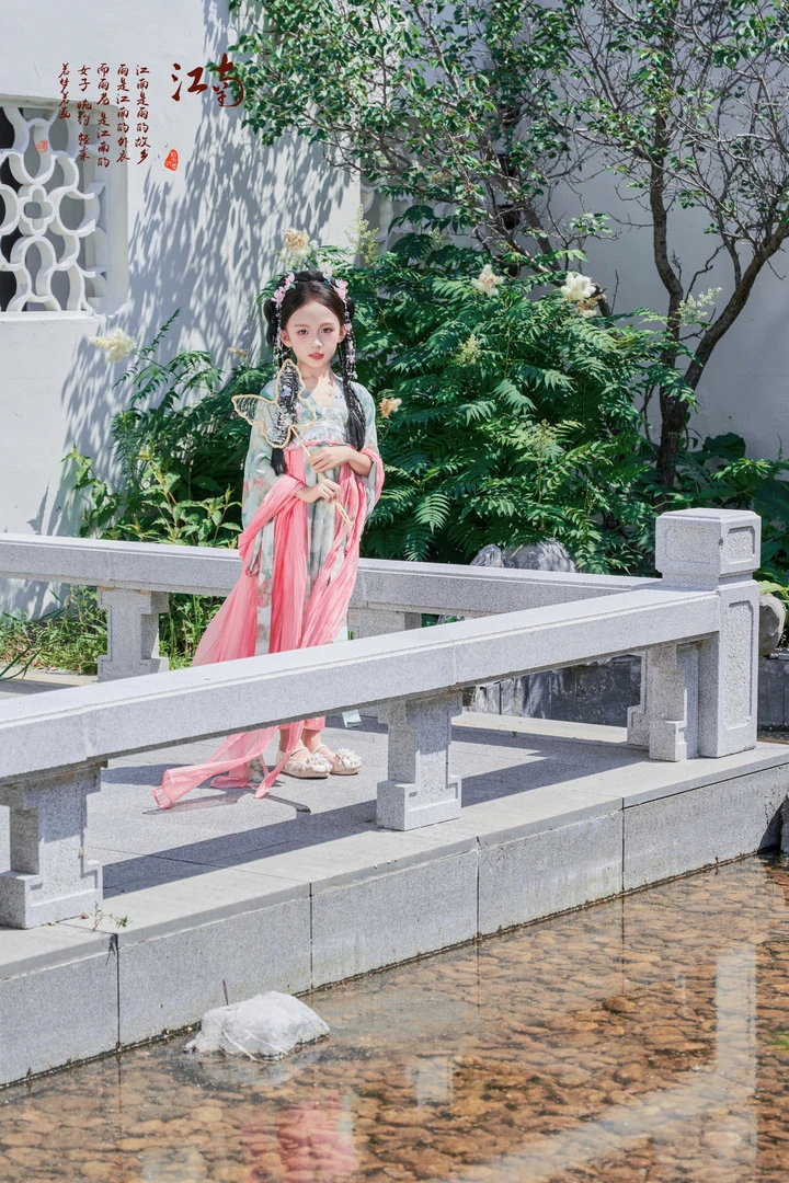 儿童摄影服装外景中童女孩写真服古装古风裙子拍照衣服