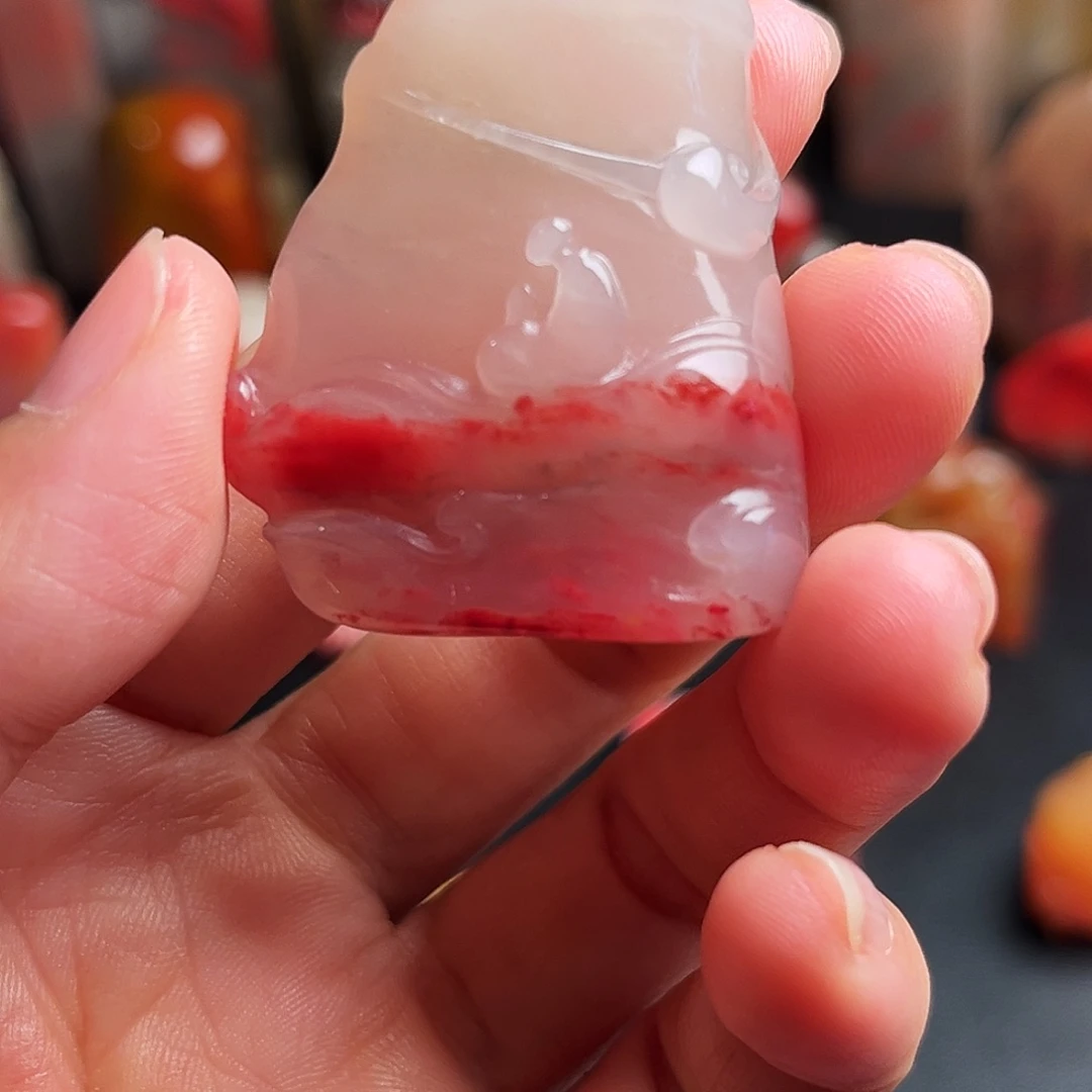 巴林石其他鸡血石挂件