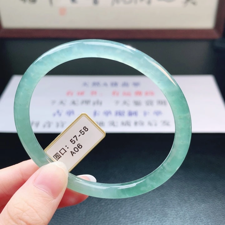 翡翠未镶嵌手镯翡翠手镯92