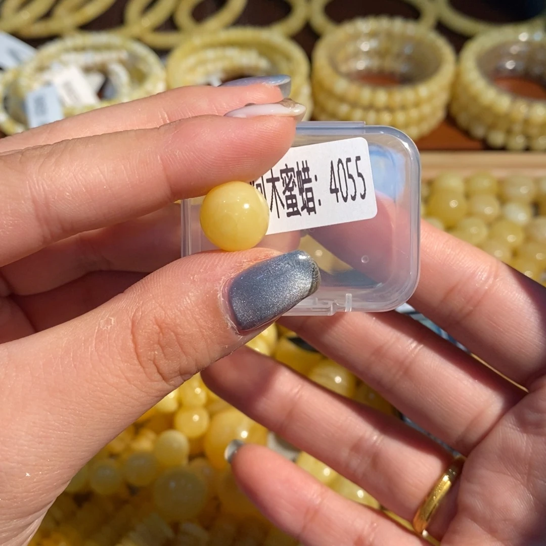 未镶嵌琥珀珠宝奇石4055