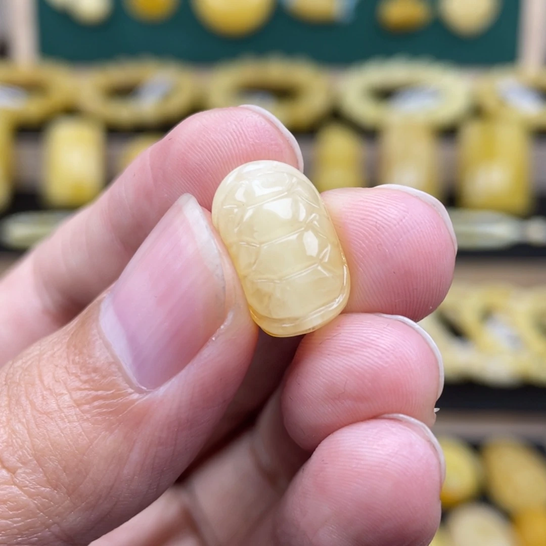 琥珀裸石未镶嵌琥珀蜜蜡