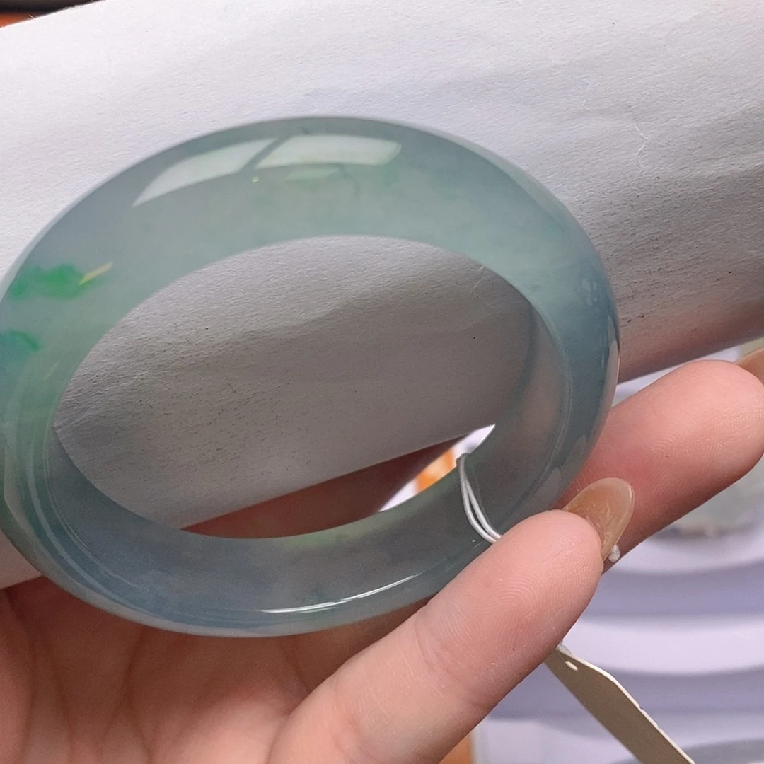 翡翠未镶嵌手镯53