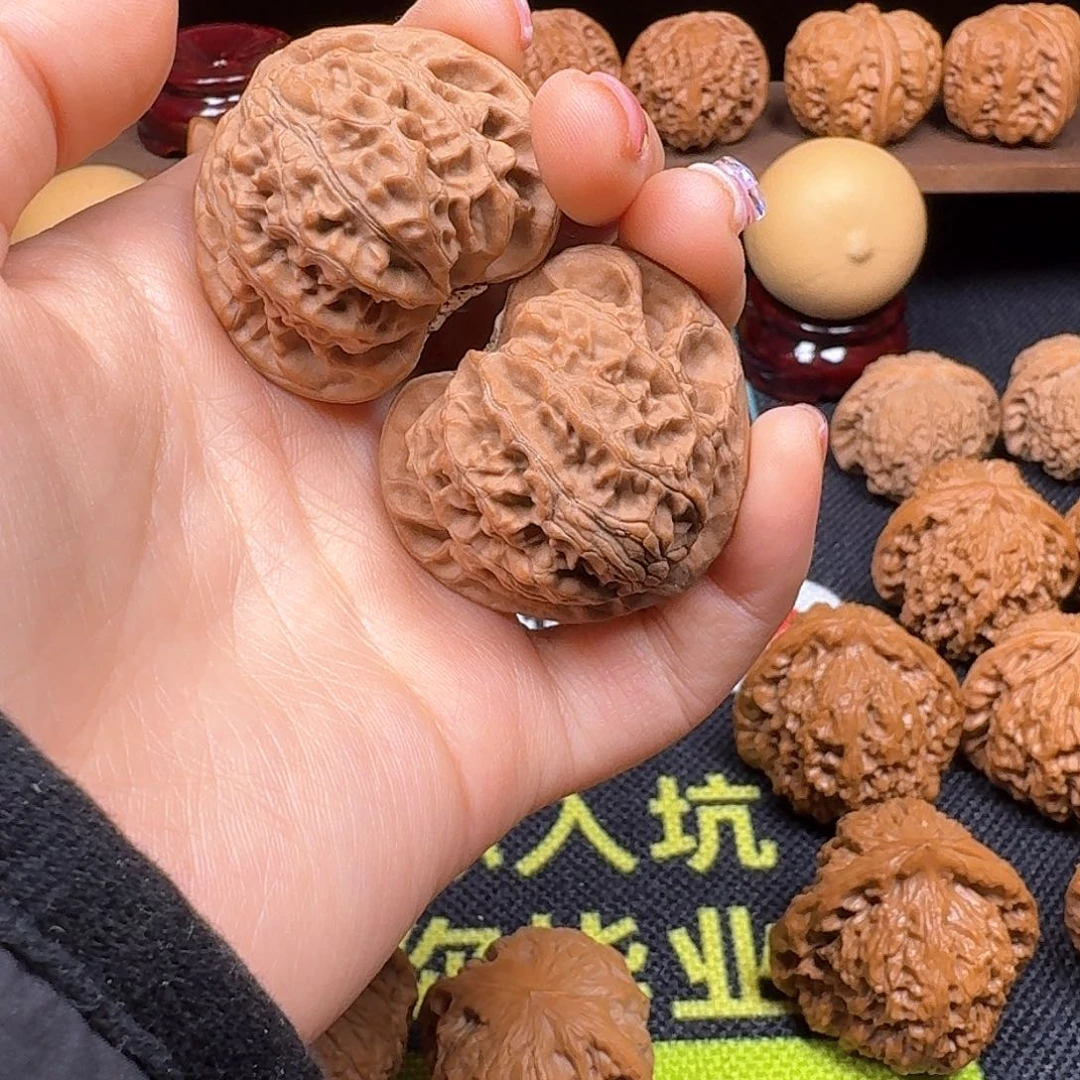 文玩核桃吊坠雨**话41宫灯