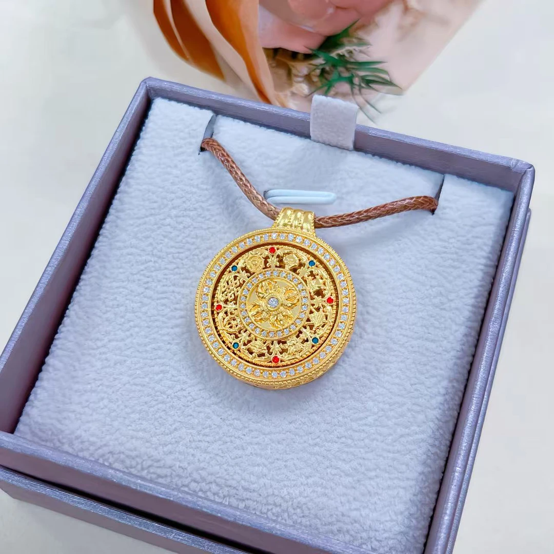 足金999莫桑镶嵌罗盘吊坠百搭转动满钻欧若智性风轻奢奢华礼物