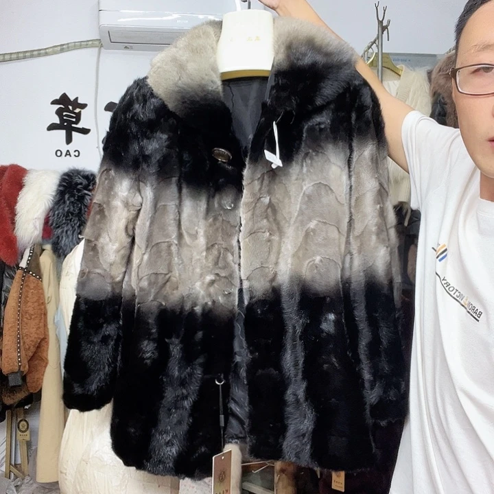 商场断码拼貂衣服