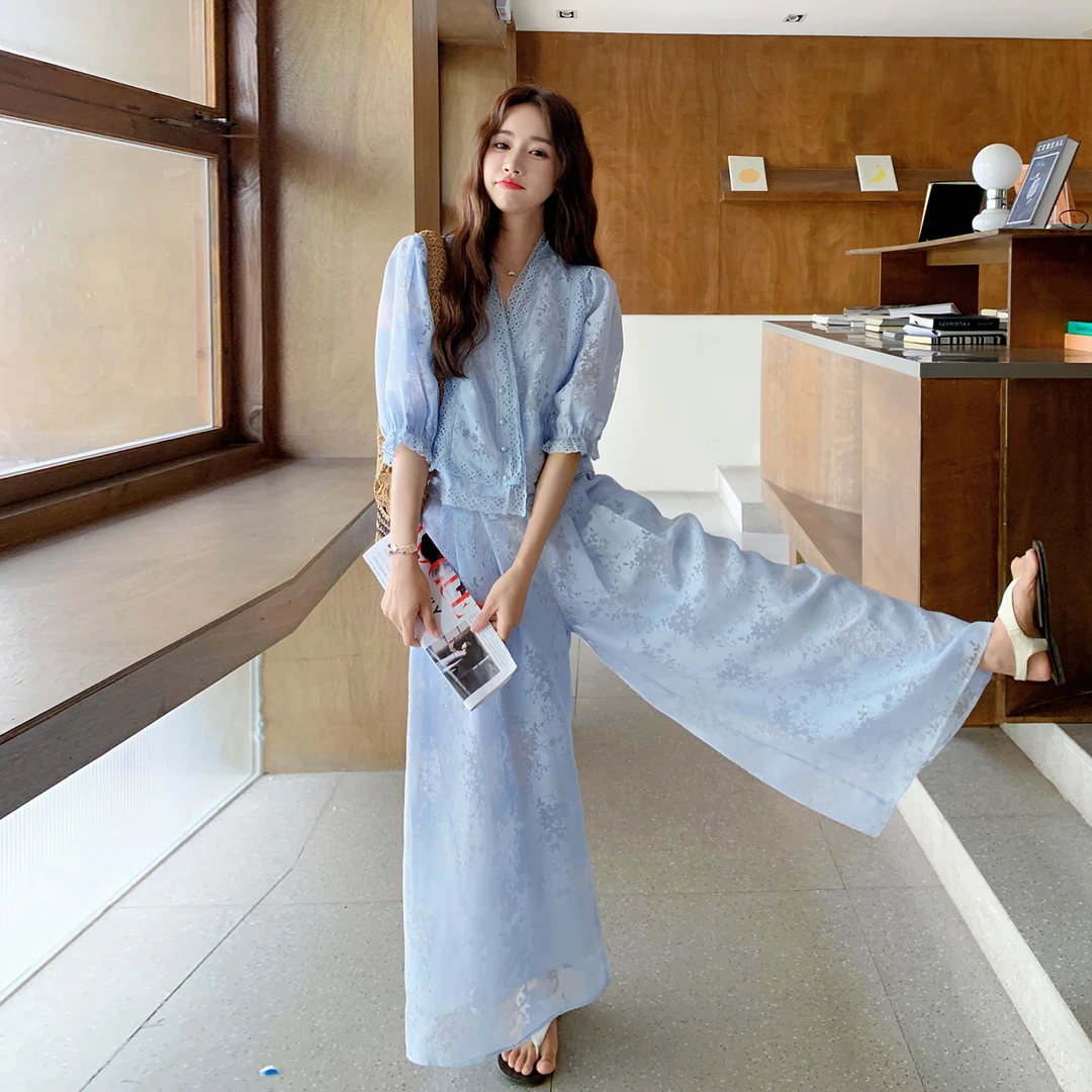 蓝色蕾丝拼接高级感休闲套装女2025夏季爆款宽松显瘦阔腿裤两件套