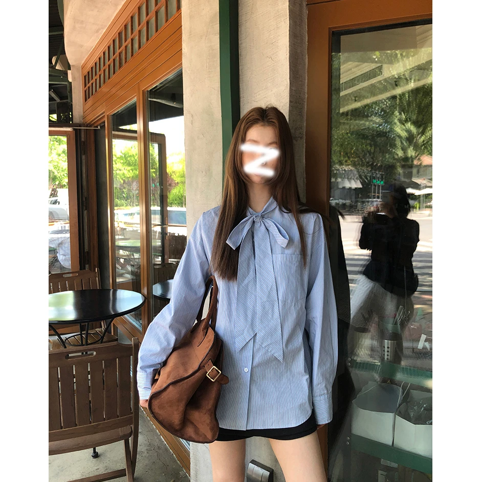 蓝色衬衫女早秋2025新款法式上衣别致绝美长袖宽松条纹衬衣显瘦