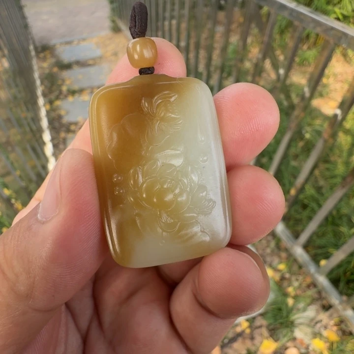 J****定制和田玉14786998258