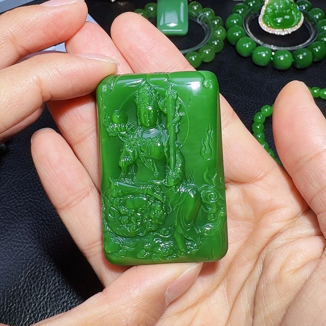 猕***芒和田玉未镶嵌珠宝半成品