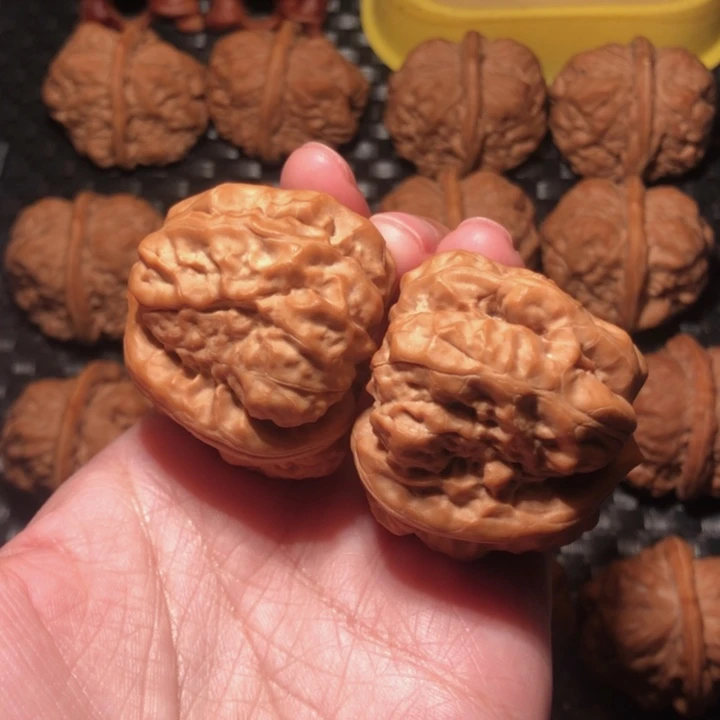 油***珠文玩核桃把件蛤蟆